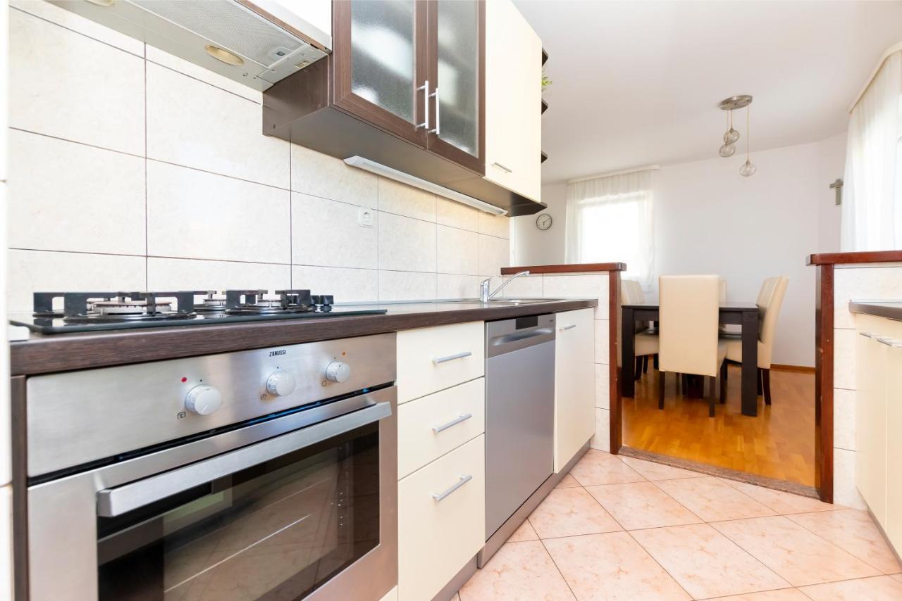 Apartment Pepalo,Omis Free Parking Extérieur photo